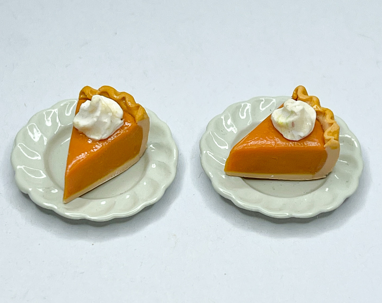 Pumpkin Pie plate Miniature