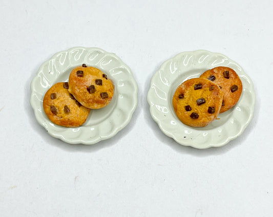 Plated Chocolate Chip Cookie Miniature
